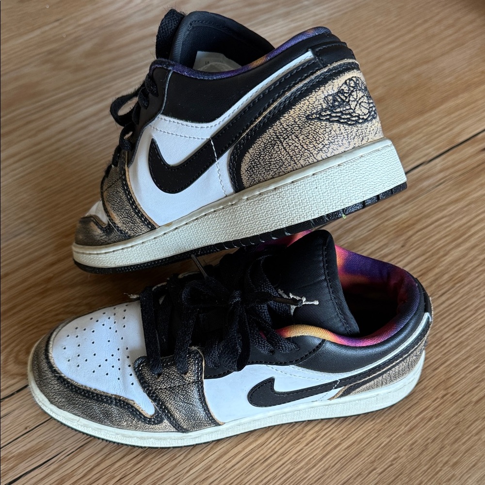 Nike Low-Top Sneakers in Black, White, and distressed Gold